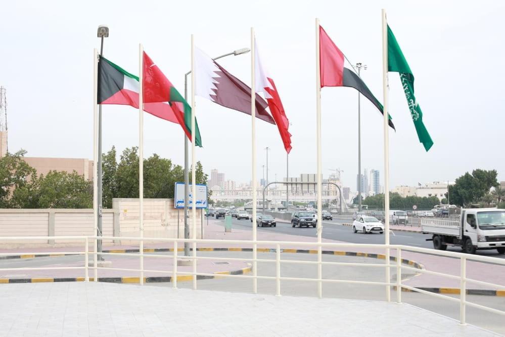 Continental Suite Salmiya Екстер'єр фото