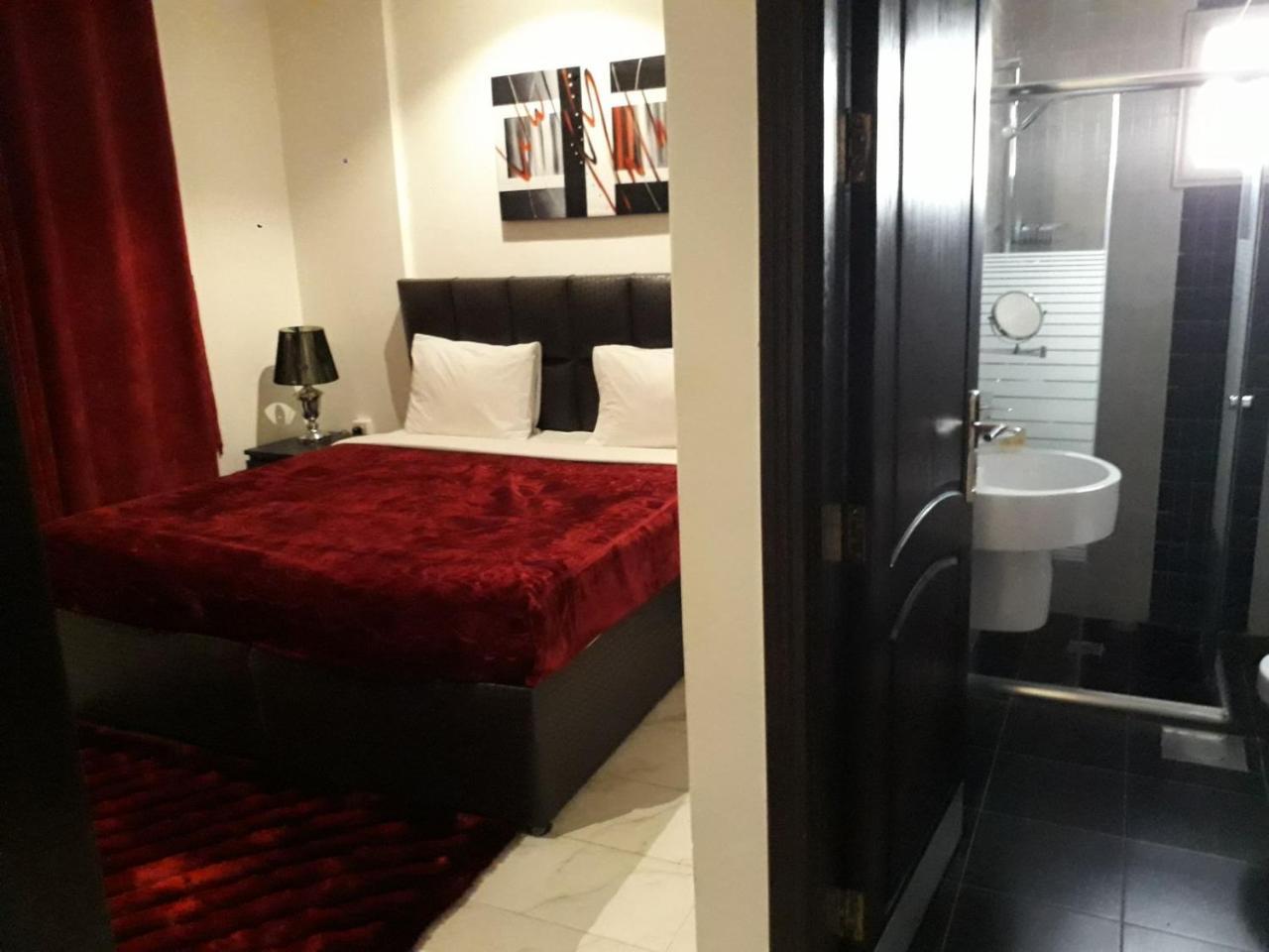 Continental Suite Salmiya Екстер'єр фото