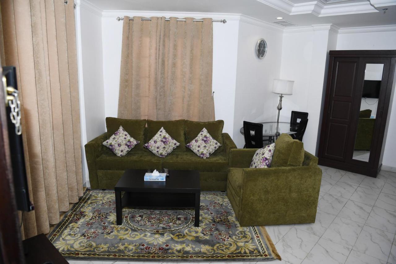 Continental Suite Salmiya Екстер'єр фото