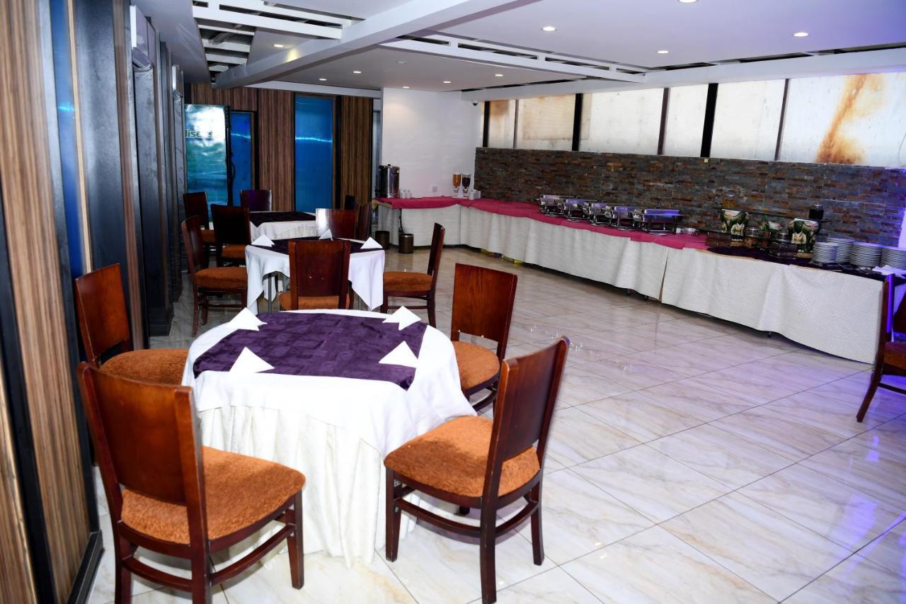 Continental Suite Salmiya Екстер'єр фото