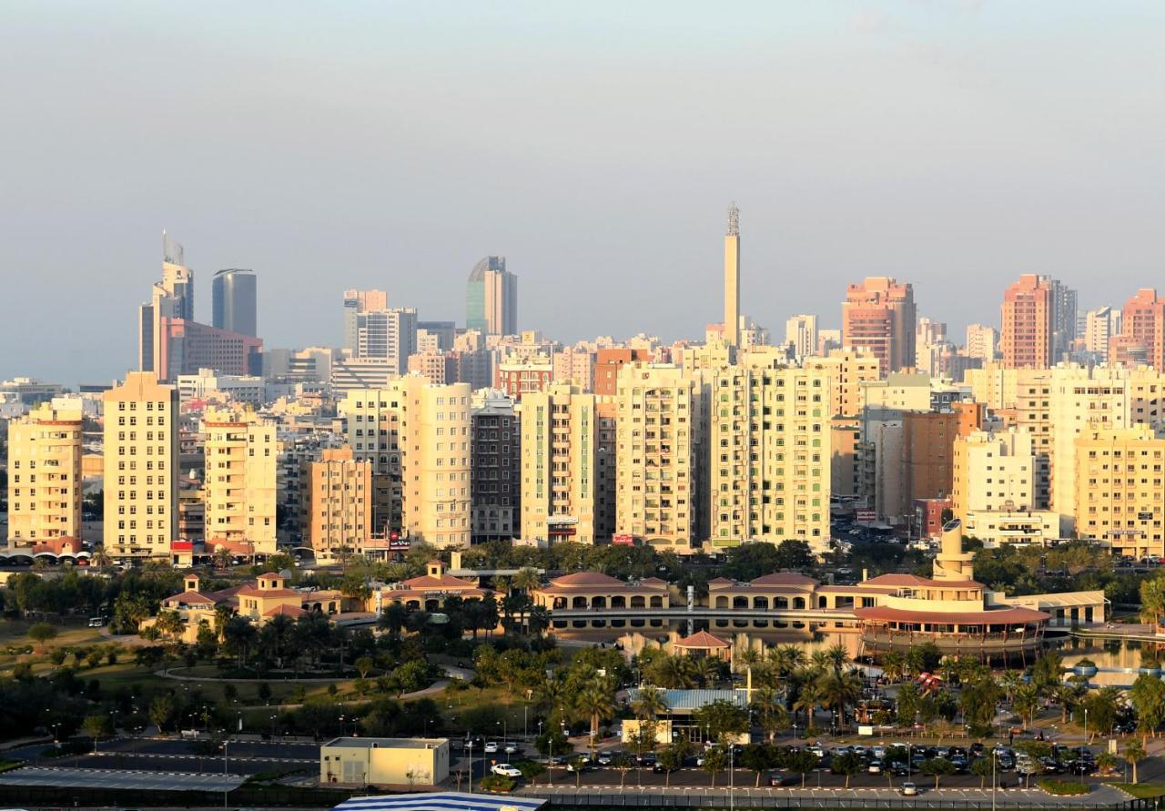 Continental Suite Salmiya Екстер'єр фото